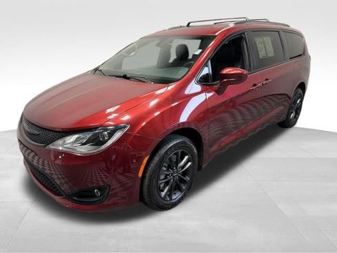 Used 2020 Chrysler Pacifica Touring-L AWD/4WD image 1