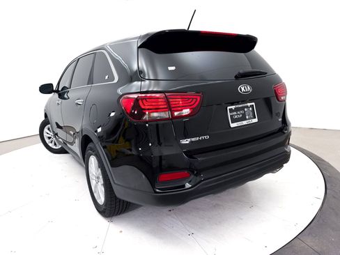 Used 2020 Kia Sorento LX FWD image 7