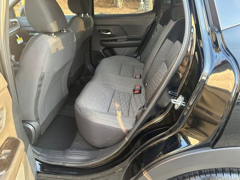 New 2026 Nissan Kicks SV image 20