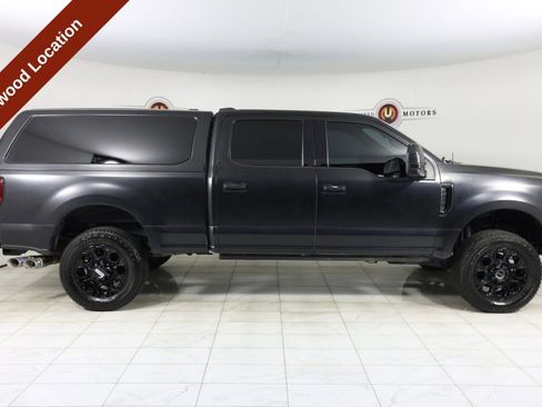 Used 2022 Ford F250 Lariat AWD/4WD image 2