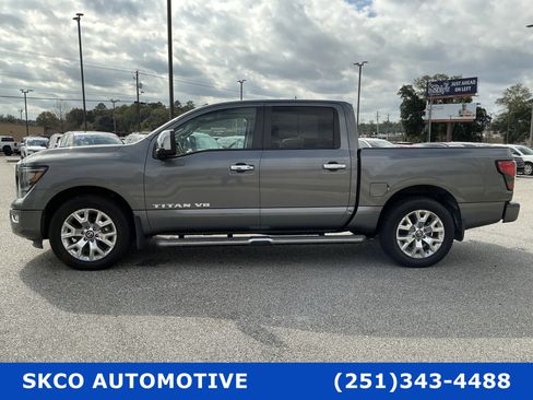 Used 2020 Nissan Titan SL w/ Moonroof Package image 2