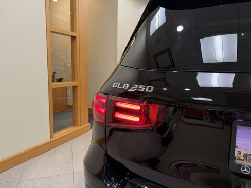 Certified 2026 Mercedes-Benz GLB 250 image 22
