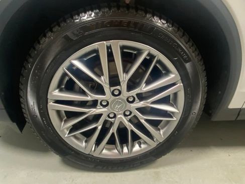 Used 2022 Acura MDX SH-AWD w/ Advance Package image 5