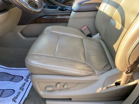 Used 2019 Chevrolet Suburban LT AWD/4WD image 10