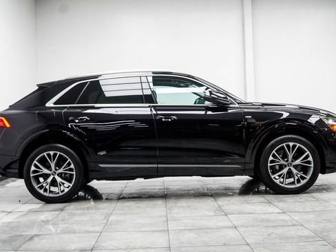 Used 2023 Audi Q8 Premium Plus AWD/4WD image 7