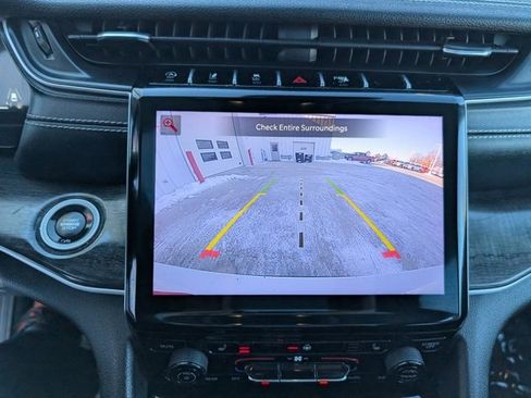 Used 2022 Jeep Grand Cherokee L Limited w/ Trailer Tow Group (B) image 19