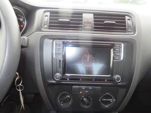 Used 2016 Volkswagen Jetta S FWD image 47