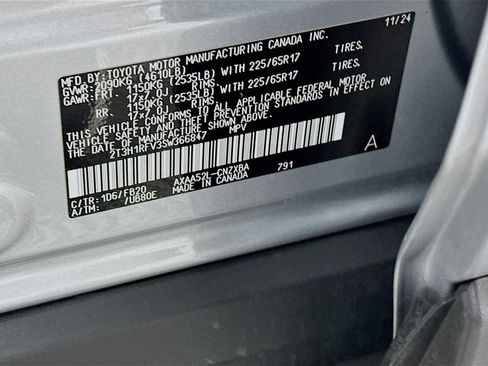 Used 2025 Toyota RAV4 LE image 12