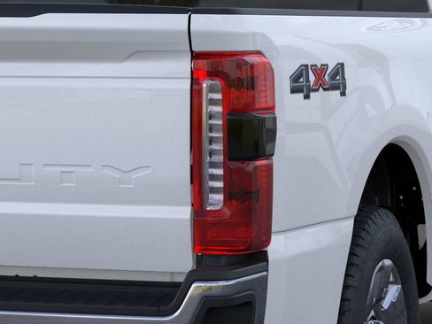 New 2026 Ford F350 Lariat w/ Lariat Premium Package image 21