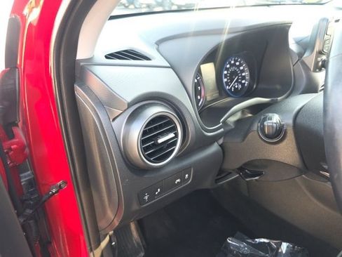 Used 2021 Hyundai Kona Limited w/ Cargo Package AWD/4WD image 17