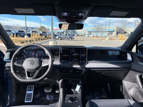 New 2026 Volkswagen Tiguan SE R-Line image 12