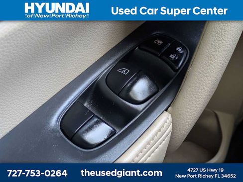 Used 2019 Nissan Rogue SL w/ Premium Package FWD image 33