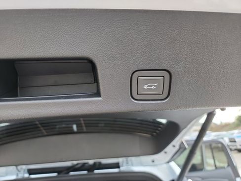 New 2026 Chevrolet Traverse LT w/ Enhanced Driving Package image 16