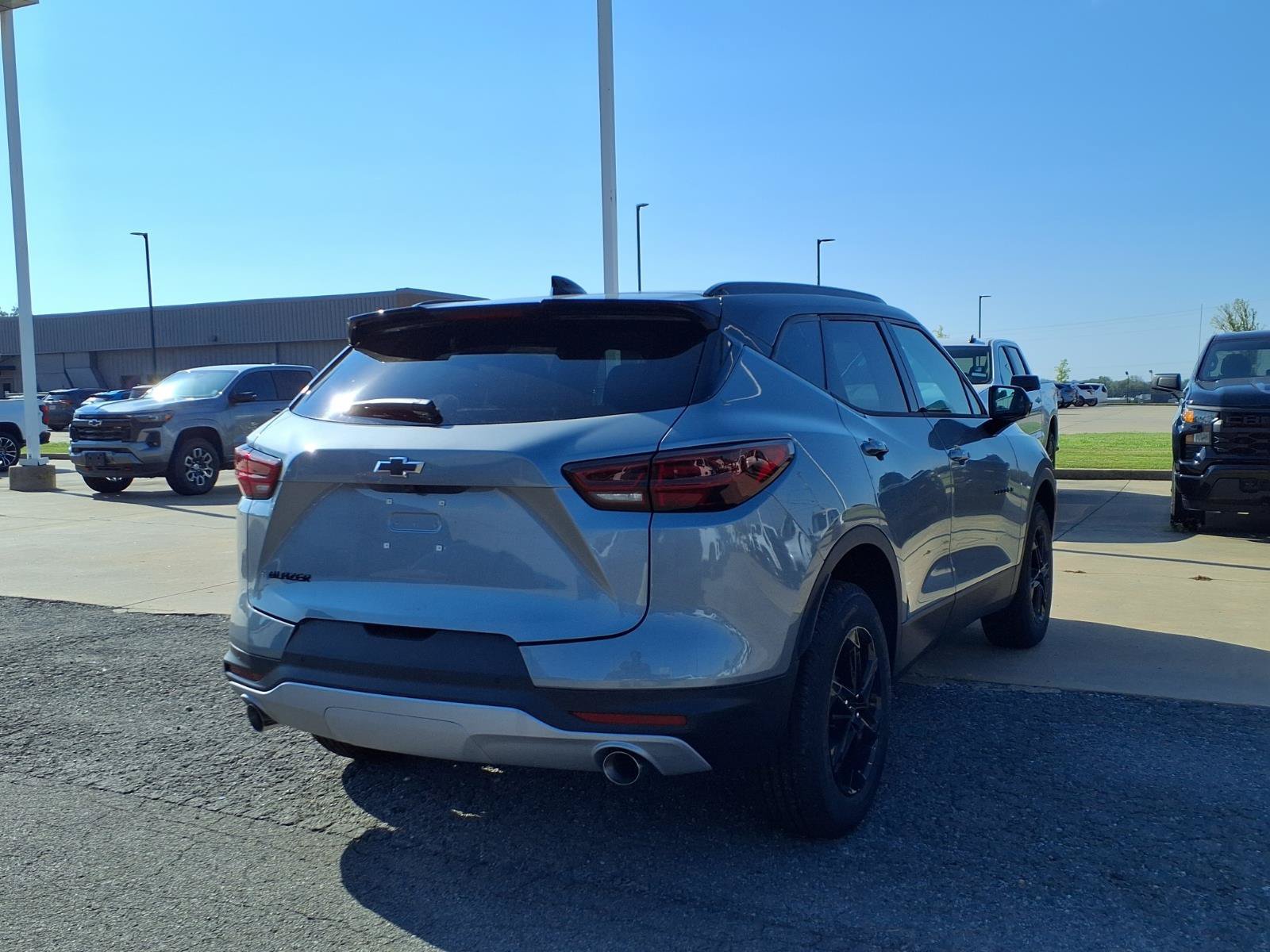 New 2026 Chevrolet Blazer LT w/ Midnight/Sport Edition FWD image 2