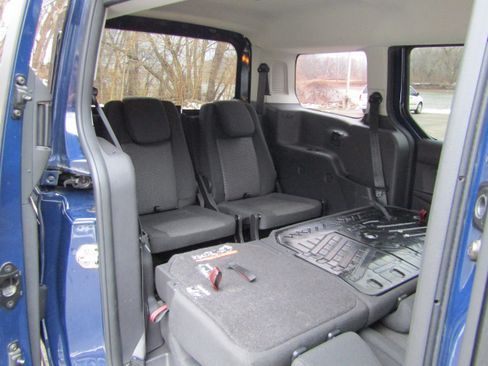 Used 2018 Ford Transit Connect XL image 22
