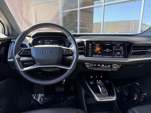 Used 2023 Audi Q4 e-tron Premium Plus w/ Premium Plus image 16