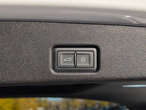New 2025 Audi Q5 Premium Plus image 32
