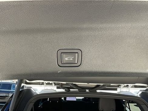 Used 2025 Chevrolet Suburban RST w/ Comfort Package AWD/4WD image 33