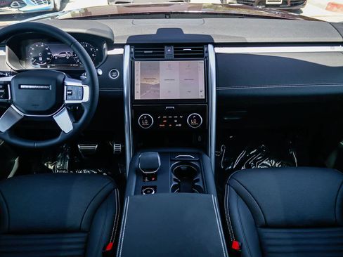 New 2026 Land Rover Discovery Limited Edition AWD/4WD image 12