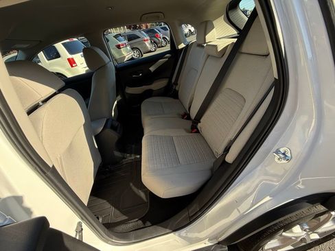 Certified 2025 Honda HR-V LX image 13