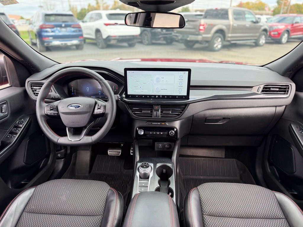 Used 2023 Ford Escape ST-Line w/ Tech Pack #1 AWD/4WD image 2