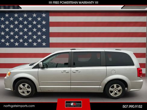 Used 2011 Dodge Grand Caravan Crew image 7