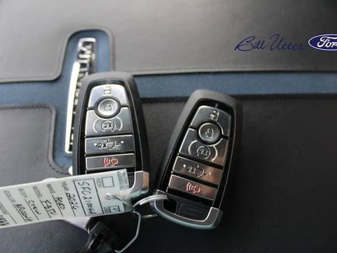 Used 2026 Ford F350 Platinum w/ Tremor Off-Road Package image 27