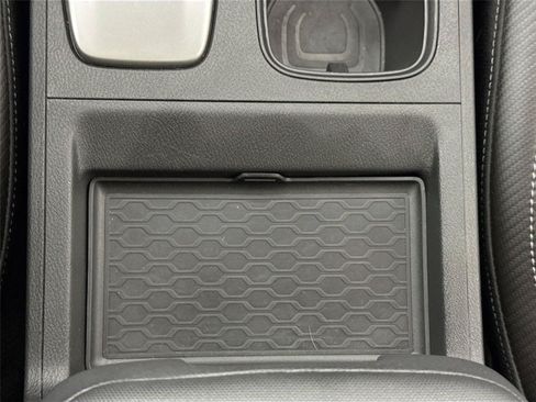 Used 2024 Nissan Frontier SL w/ Technology Package RWD image 28