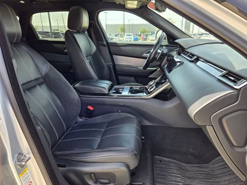 Used 2018 Land Rover Range Rover Velar R-Dynamic SE image 19