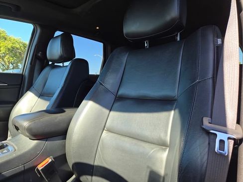 Used 2018 Jeep Grand Cherokee Limited AWD/4WD image 12