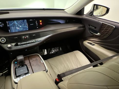 Used 2018 Lexus LS 500 AWD image 31
