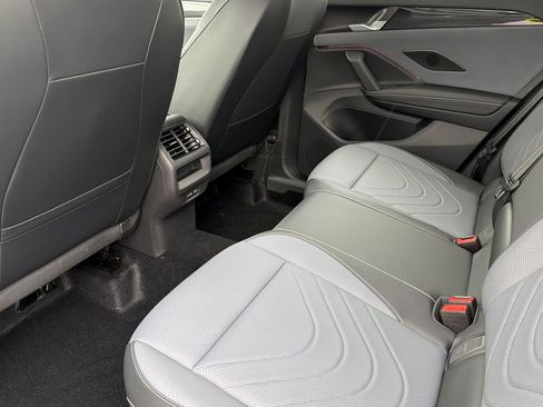 New 2026 Volkswagen Tiguan SE R-Line AWD/4WD image 11