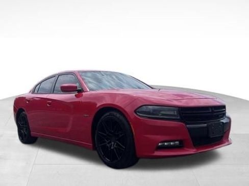 Used 2018 Dodge Charger R/T RWD image 3