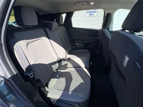 Used 2022 Ford Escape SE image 30