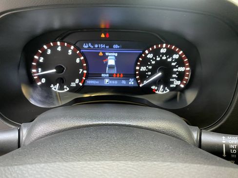 Used 2025 Nissan Frontier PRO-4X w/ Pro Convenience Package AWD/4WD image 35