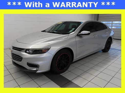 Used 2018 Chevrolet Malibu LT image 1