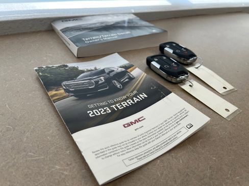 Certified 2023 GMC Terrain SLE w/ Driver Convenience Package image 16