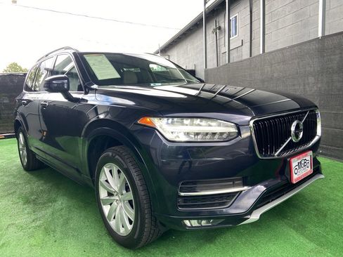 Used 2017 Volvo XC90 T6 Momentum w/ Vision Package AWD/4WD image 2