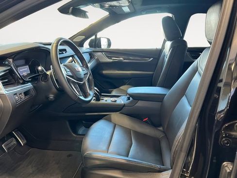 Certified 2024 Cadillac XT5 Sportv w/ LPO, Floor Liner Package AWD/4WD image 7