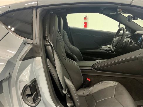 Used 2025 Chevrolet Corvette Stingray Coupe w/ 1LT image 5