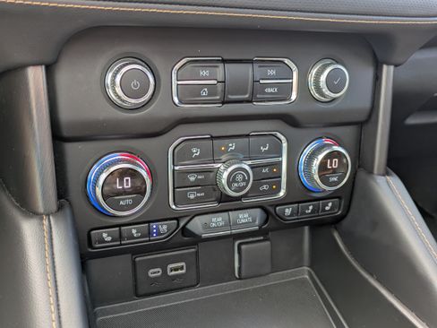 Used 2023 GMC Yukon AT4 w/ LPO, Floor Liner Package AWD/4WD image 21