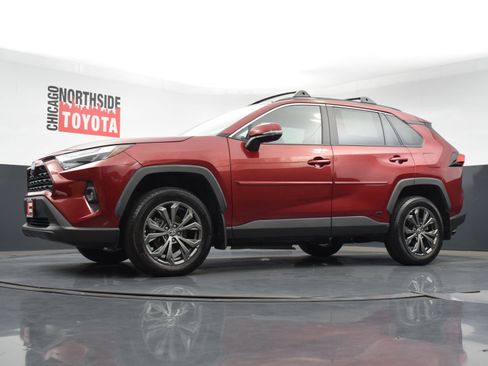 Used 2023 Toyota RAV4 XLE Premium image 28
