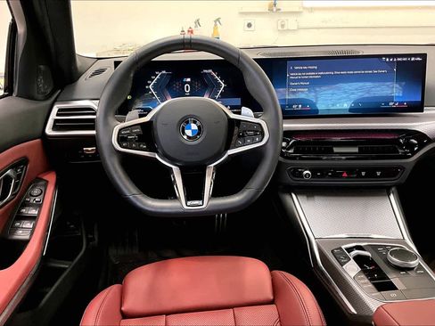 Used 2025 BMW 330i xDrive Sedan w/ M Sport Package image 7
