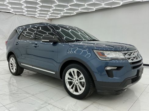 Used 2019 Ford Explorer XLT w/ Equipment Group 201A FWD image 7
