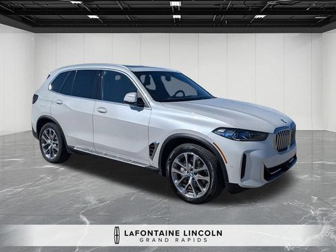 Used 2024 BMW X5 xDrive40i AWD/4WD image 8