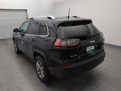 Used 2019 Jeep Cherokee Latitude Plus AWD/4WD image 5