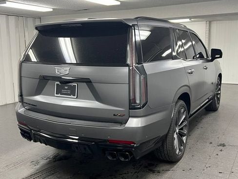 Certified 2026 Cadillac Escalade V w/ LPO, Onyx Lite Package AWD/4WD image 5