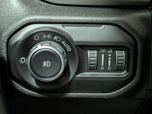 Used 2020 Jeep Wrangler Sport AWD/4WD image 28
