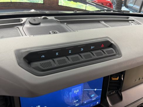Used 2023 Ford Bronco Badlands AWD/4WD image 36
