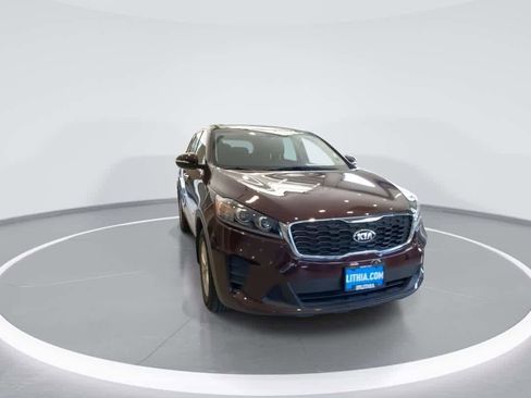 Used 2019 Kia Sorento AWD image 3